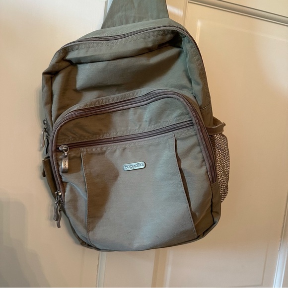 Baggallini Tan Sling Bag - Picture 2 of 5